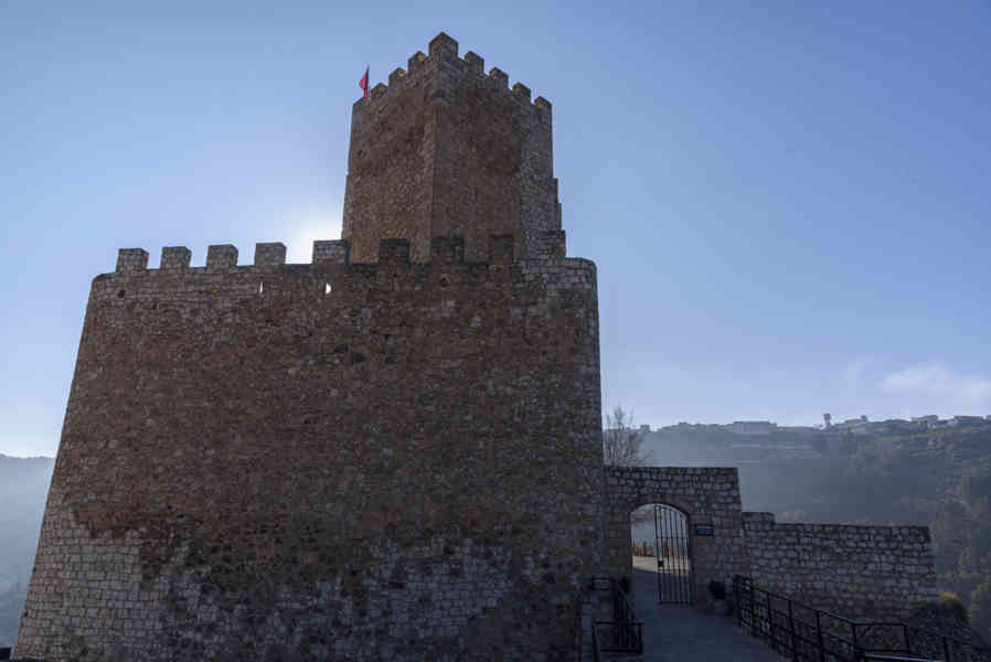 Albacete - Alcalá del Júcar 25 - castillo de Alcalá del Júcar.jpg